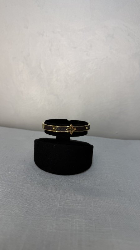 اسوارة لويس فيتون وردة بني