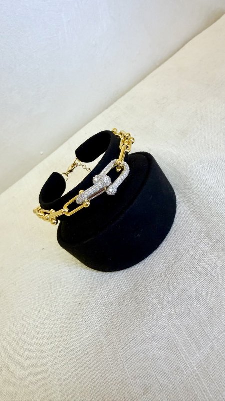 اسوارة Tiffany