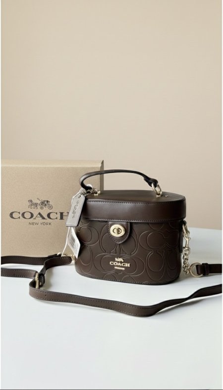 شنطة Coach