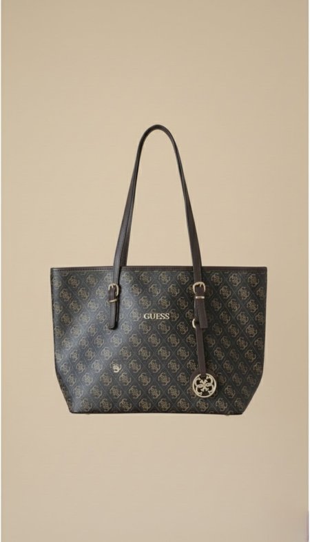 شنطة Guess حجم كبير
