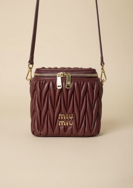 شنطة Miu Miu