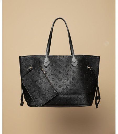 شنطة Louis viutton حجم كبير