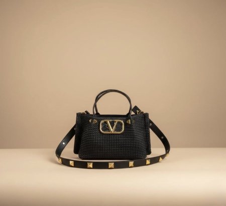 شنطة Valentino حجم صغير